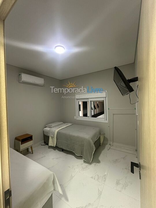 House for vacation rental in Guarujá (Jardim Virginia Praia da Enseada)