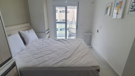 Apartamento Vista para o Mar com 3 Dormitórios Riviera de São Lourenço