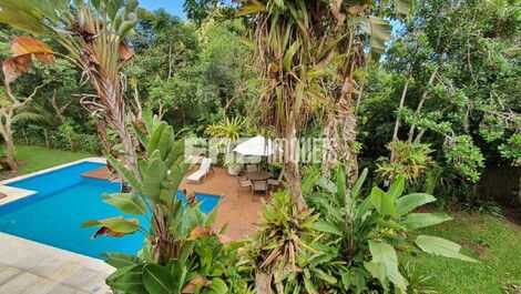 Casa de alto estándar, con piscina, en la playa de Itamambuca, Ubatuba