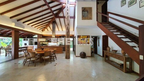 Casa de alto estándar, con piscina, en la playa de Itamambuca, Ubatuba