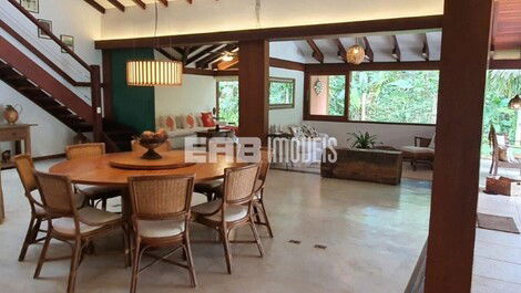 Casa de alto estándar, con piscina, en la playa de Itamambuca, Ubatuba