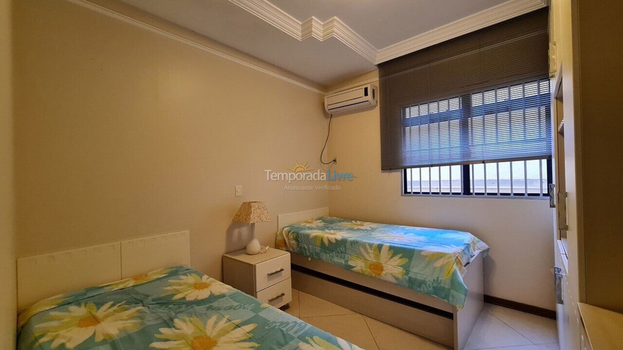 Apartamento para alquiler de vacaciones em Itapema (Meia Praia Frente Mar)