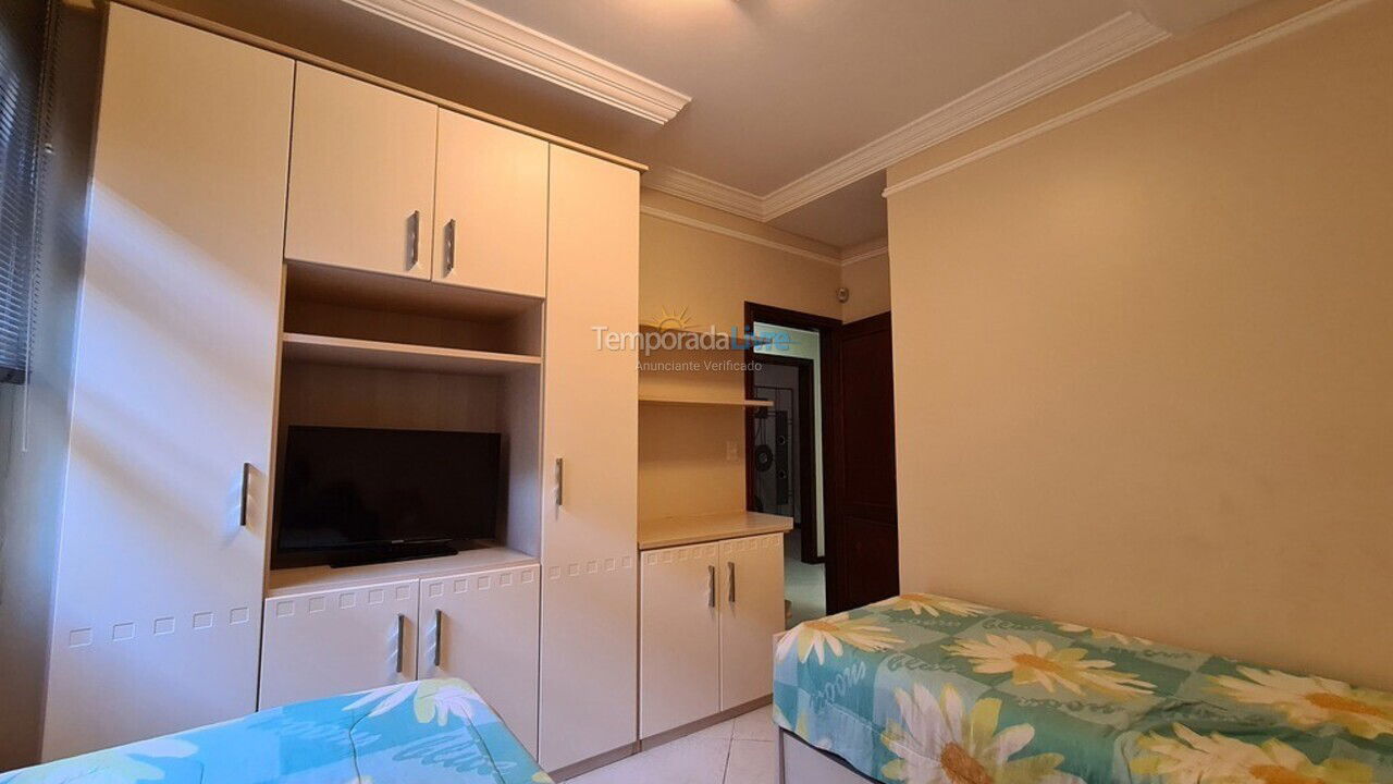 Apartamento para alquiler de vacaciones em Itapema (Meia Praia Frente Mar)