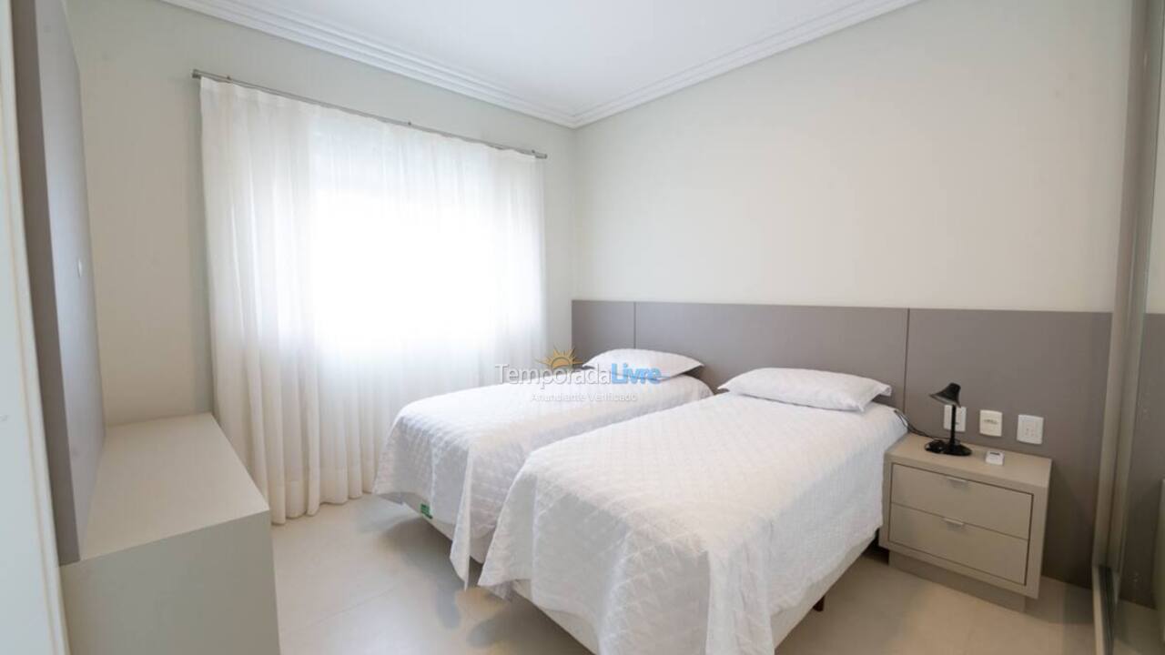 Apartamento para alquiler de vacaciones em Itapema (Centro Frente Mar)