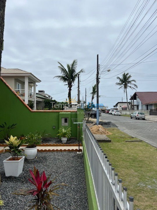 Casa para alquiler de vacaciones em São Francisco do Sul (Praia Grande)