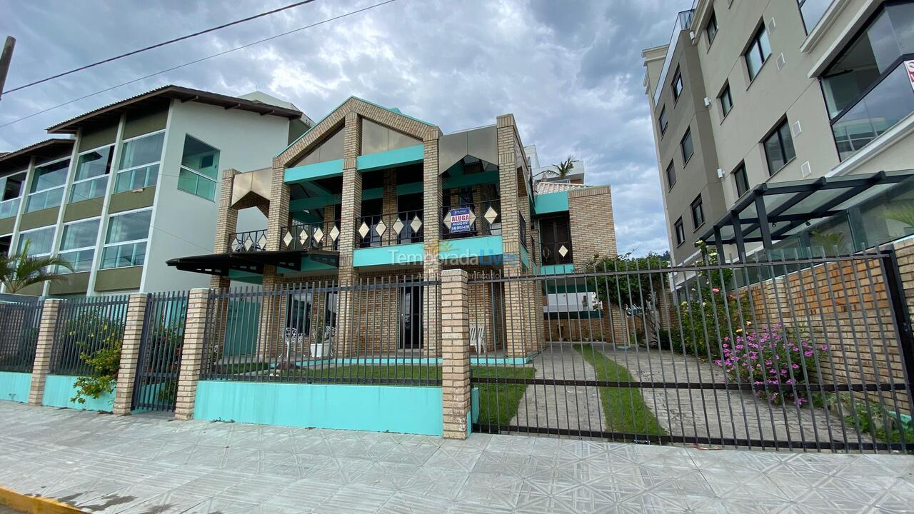 Casa para alquiler de vacaciones em Governador Celso Ramos (Praia de Palmas)