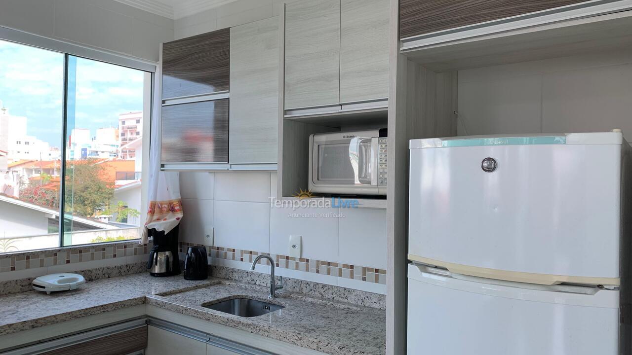 Apartamento para alquiler de vacaciones em Governador Celso Ramos (Praia de Palmas)