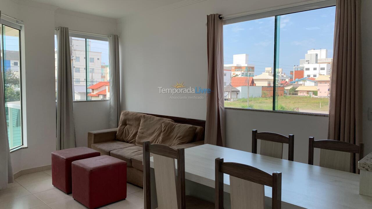 Apartamento para alquiler de vacaciones em Governador Celso Ramos (Praia de Palmas)