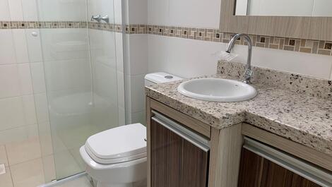 Apartamento a 170m do mar na Praia de Palmas/SC.