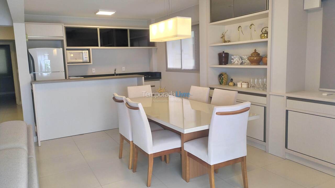 Apartamento para aluguel de temporada em Balneário Camboriú (Praia Central)