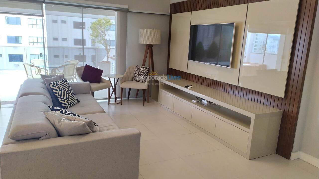 Apartamento para aluguel de temporada em Balneário Camboriú (Praia Central)