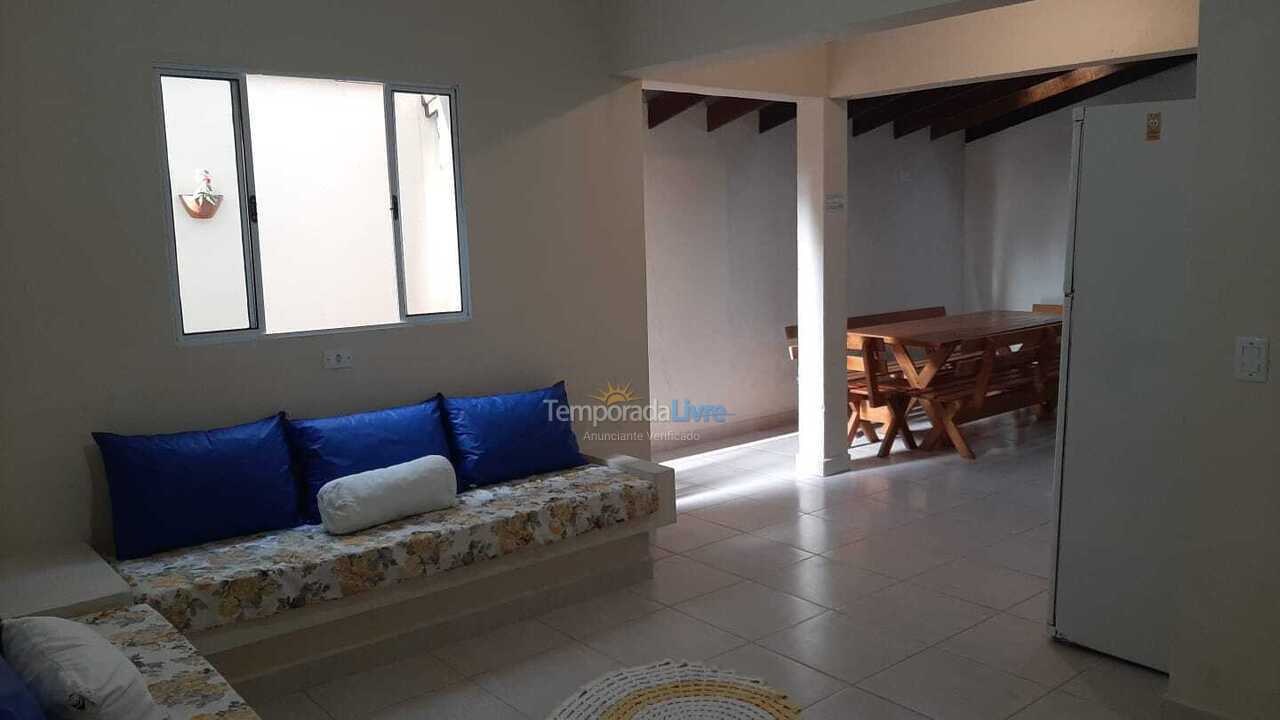 Casa para aluguel de temporada em Ubatuba (Lagoinha)