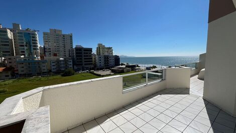 🏖️ Cobertura dos Sonhos na Meia Praia - Itapema - A 50 Metros do Mar!