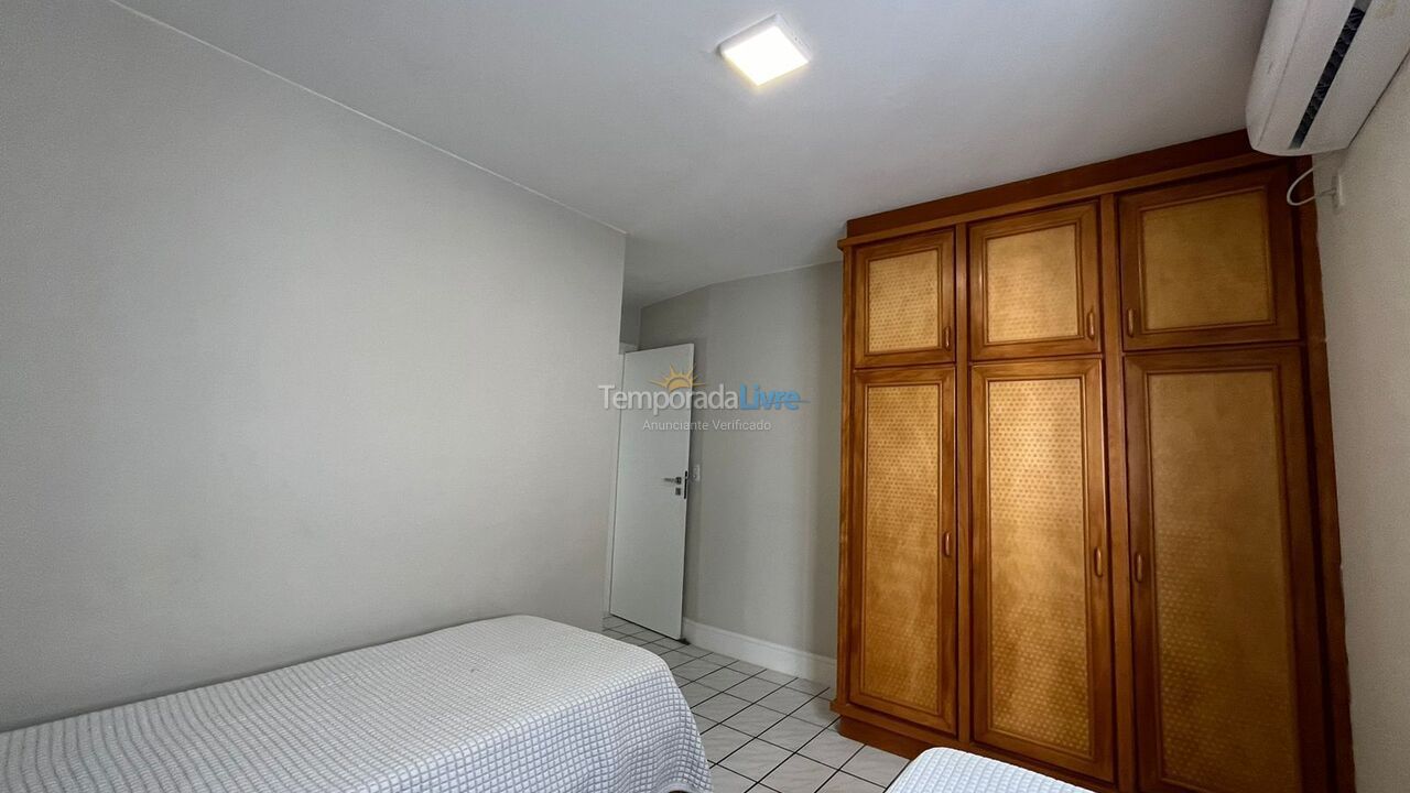 Apartamento para aluguel de temporada em Itapema (Meia Praia)