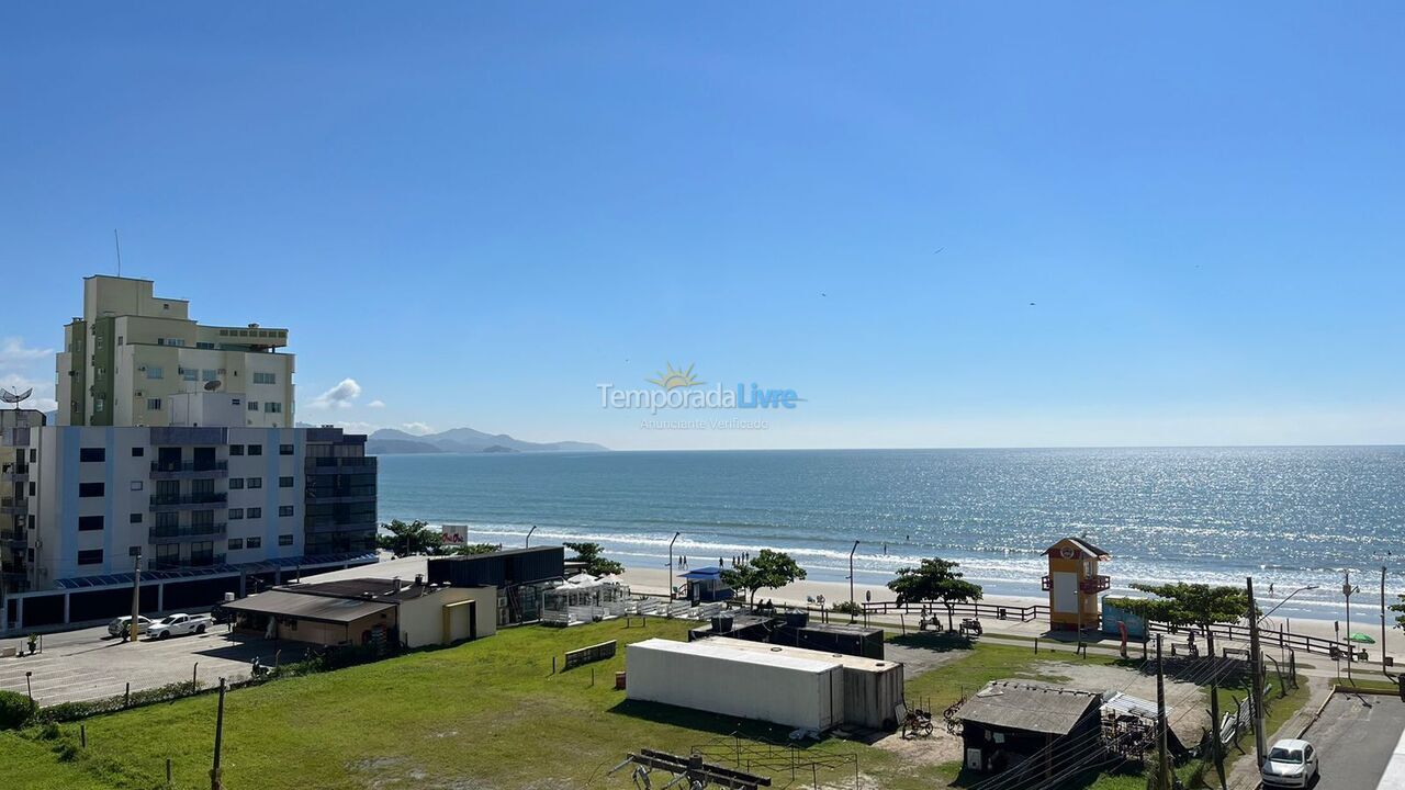 Apartamento para aluguel de temporada em Itapema (Meia Praia)