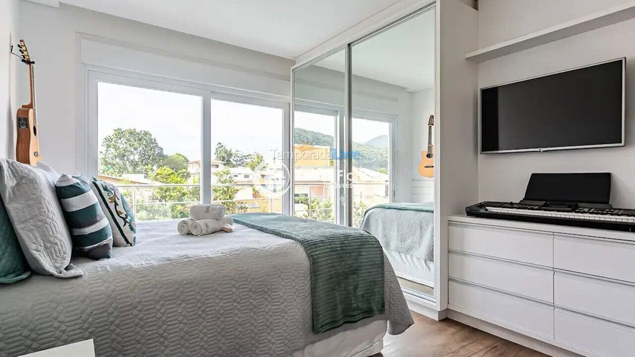 House for vacation rental in Florianópolis (Rio Tavares)