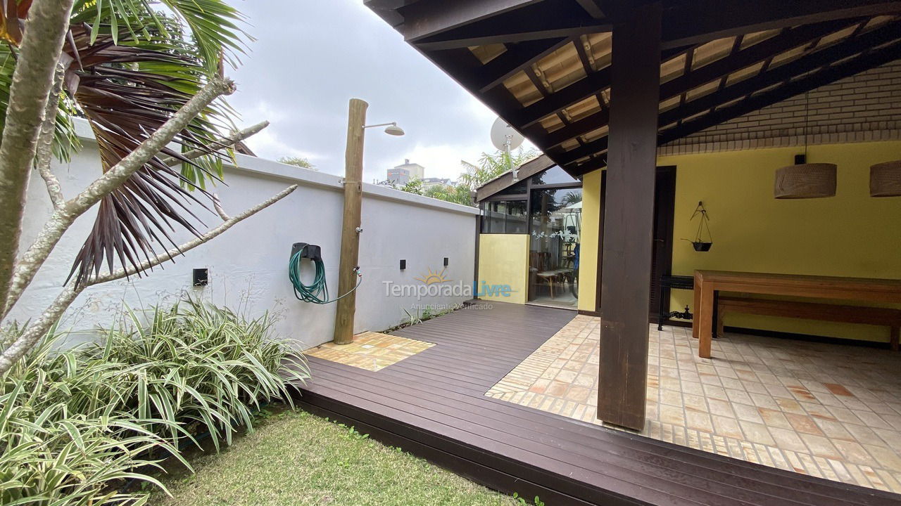 Casa para aluguel de temporada em Bombinhas (Mariscal)