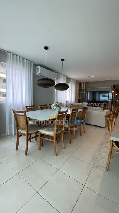 Apartment for vacation rental in Balneário Piçarras (Itacolomi)