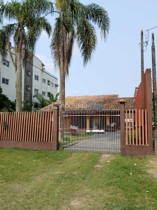 Casa para alquiler de vacaciones em Guaratuba (Praia Central)