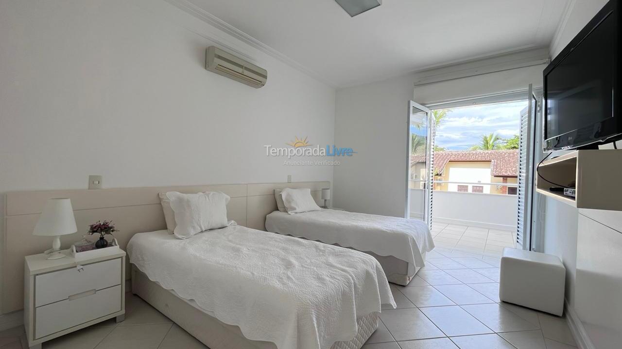 House for vacation rental in São Sebastião (Praia da Baleia)