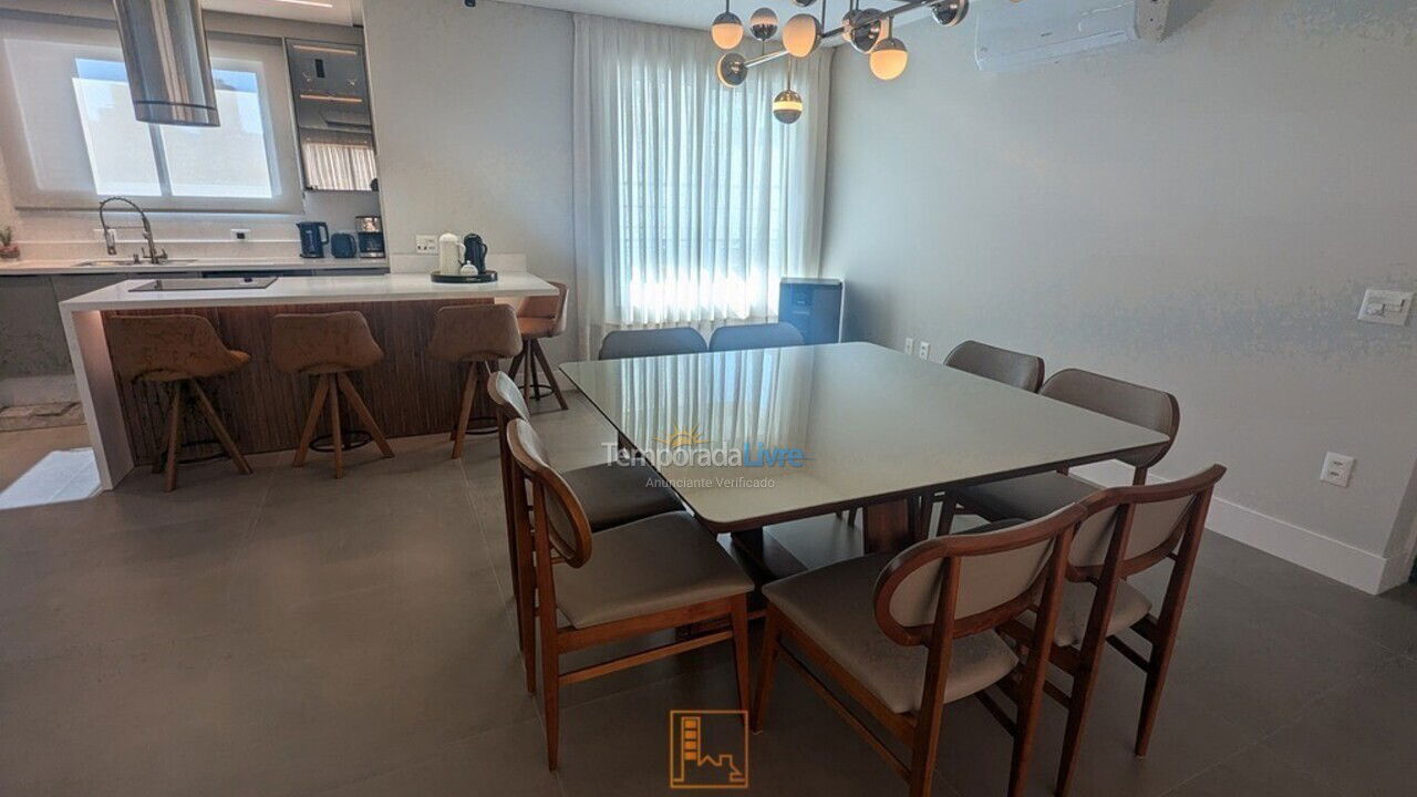 Apartment for vacation rental in Balneário Camboriú (Centro)