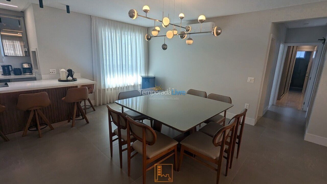 Apartment for vacation rental in Balneário Camboriú (Centro)