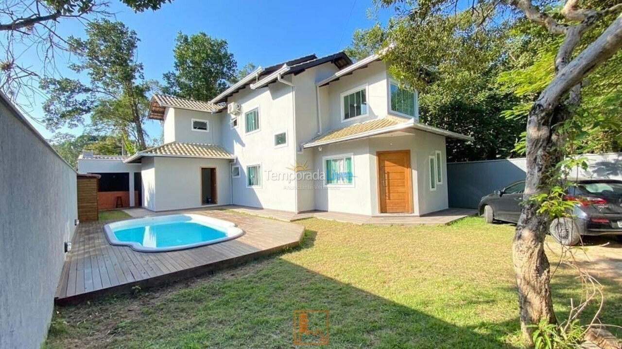 Casa para alquiler de vacaciones em Balneário Camboriú (Estaleiro)