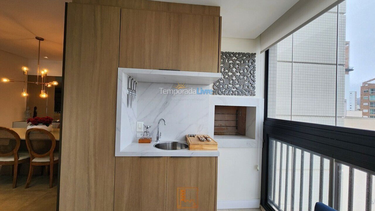 Apartment for vacation rental in Balneário Camboriú (Centro)