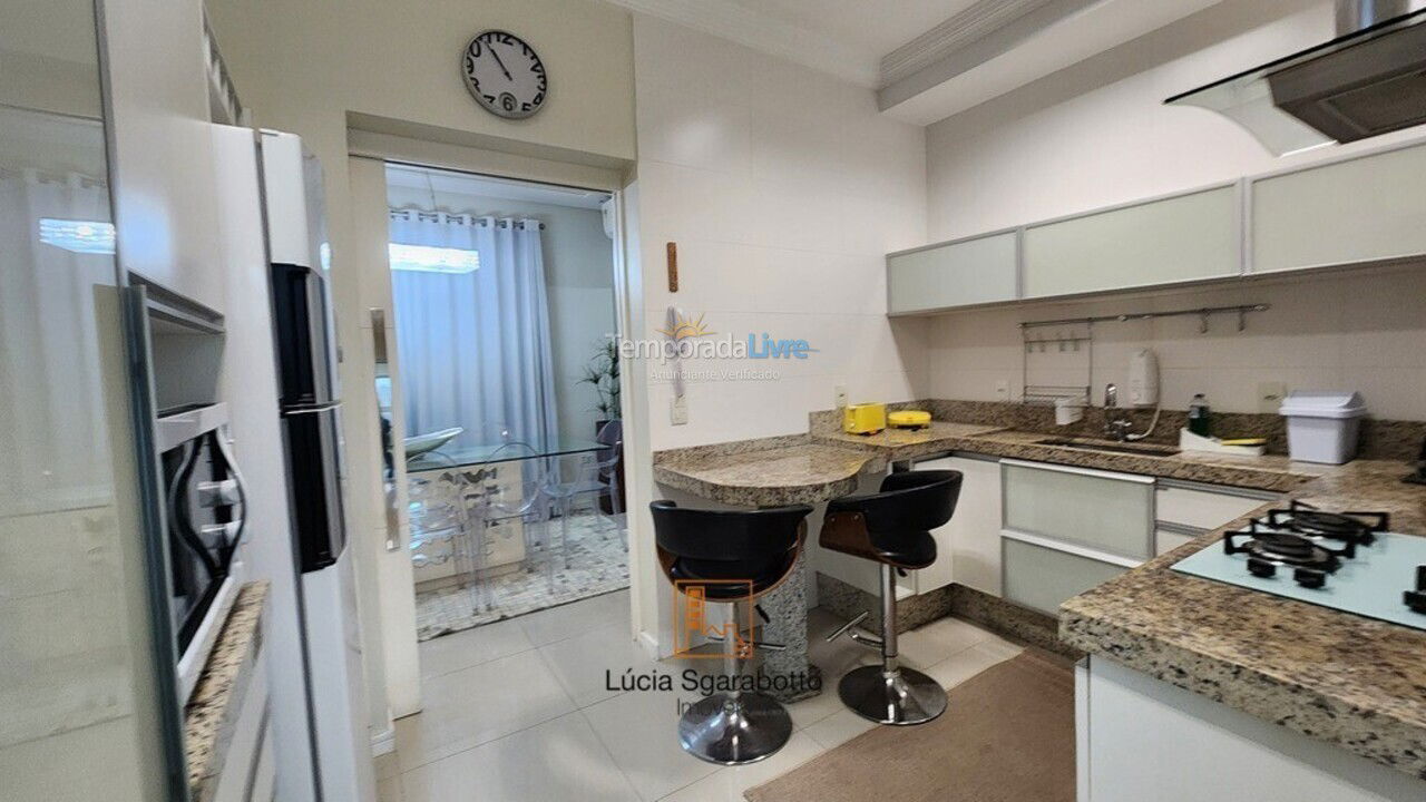 Apartment for vacation rental in Balneário Camboriú (Centro)