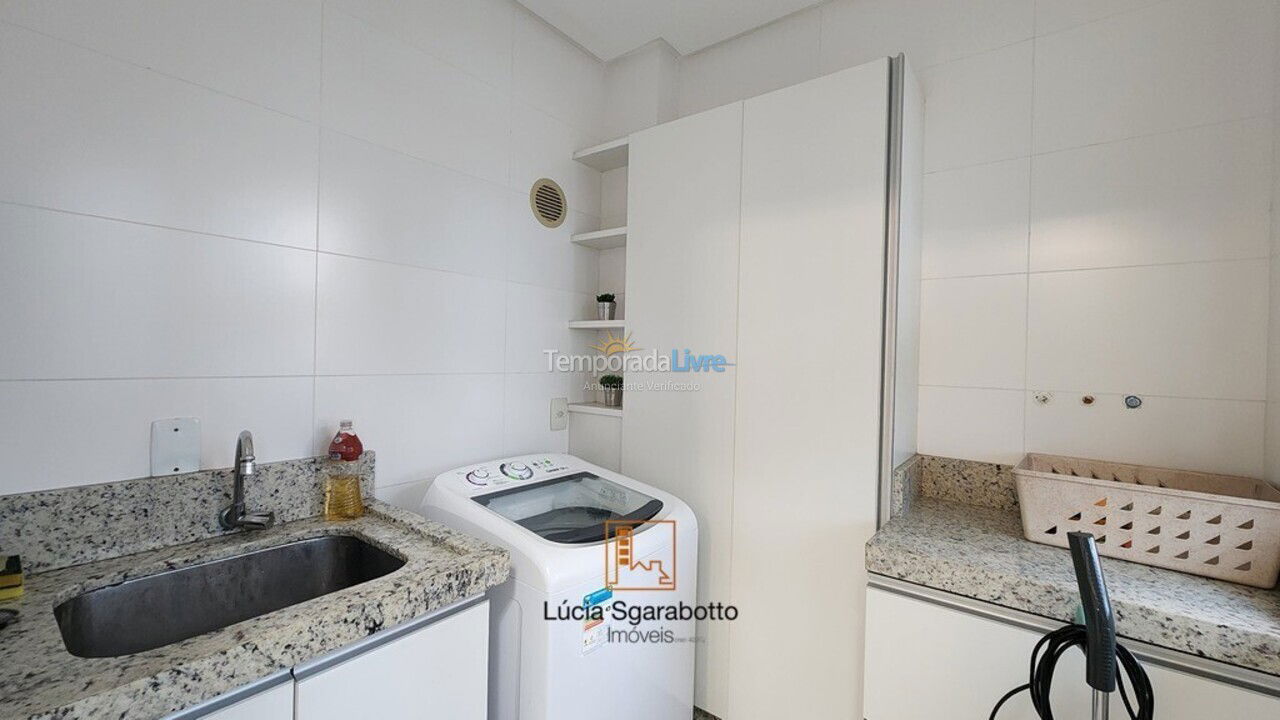 Apartment for vacation rental in Balneário Camboriú (Centro)