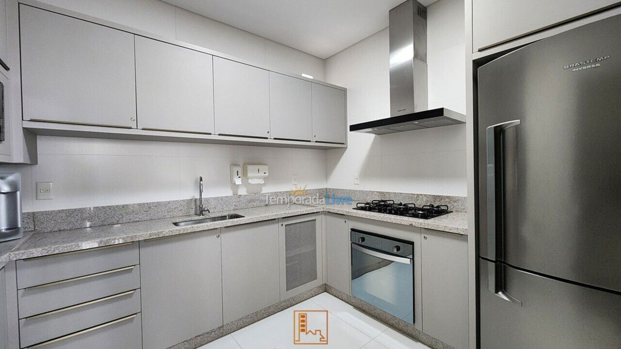 Apartment for vacation rental in Balneário Camboriú (Centro)