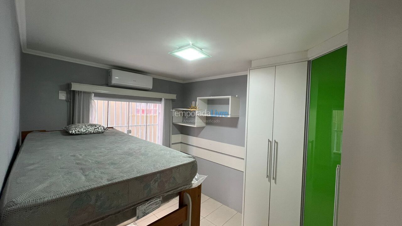 Apartment for vacation rental in São Francisco do Sul (Enseada)