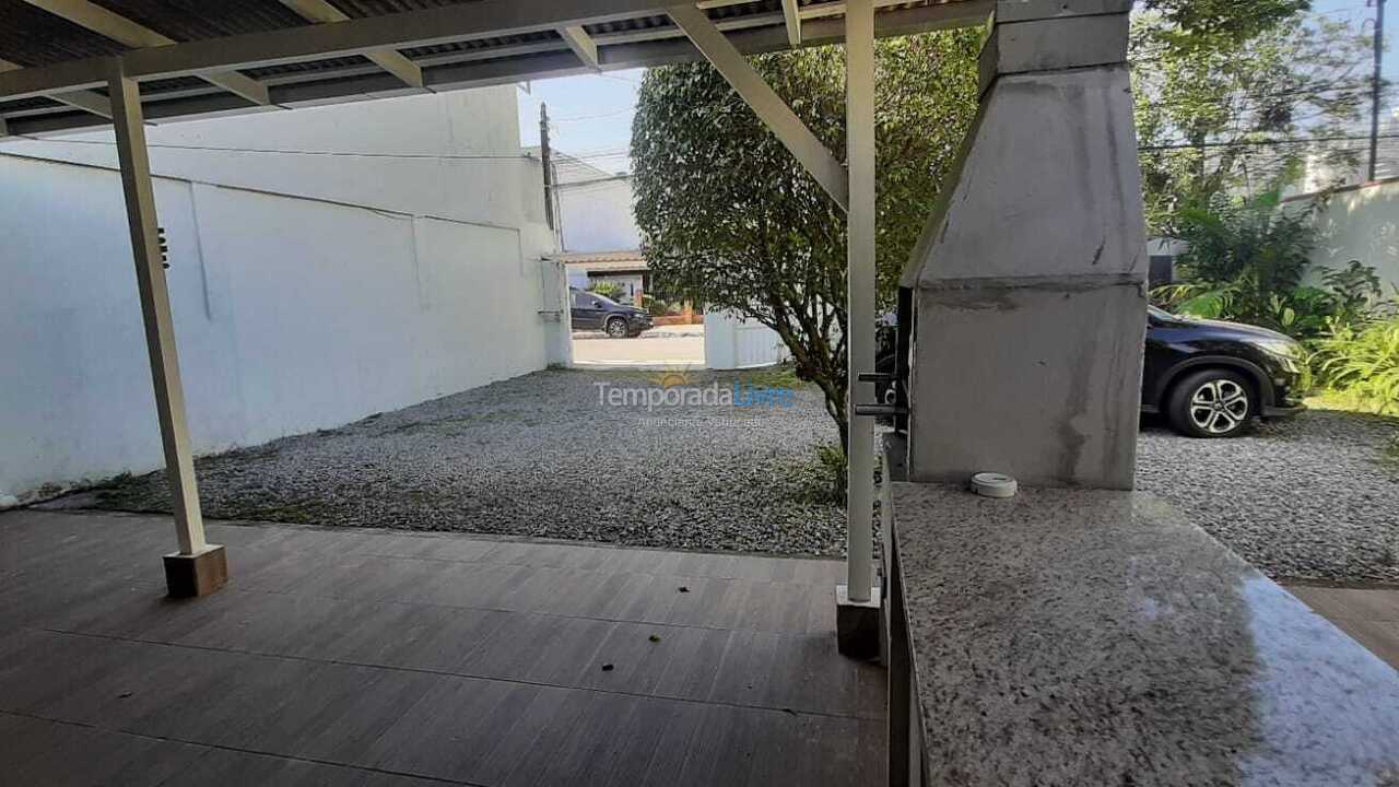 Casa para aluguel de temporada em Balneário Camboriú (Nações)