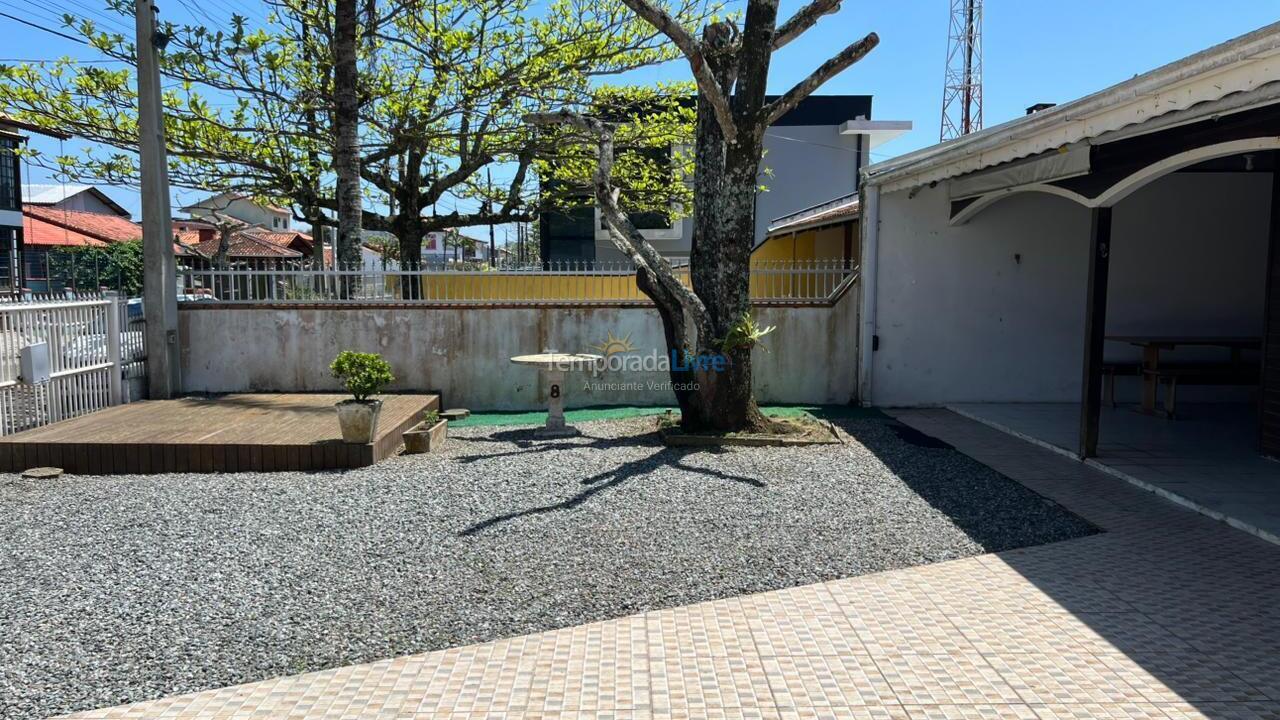 House for vacation rental in São Francisco do Sul (Prainha)