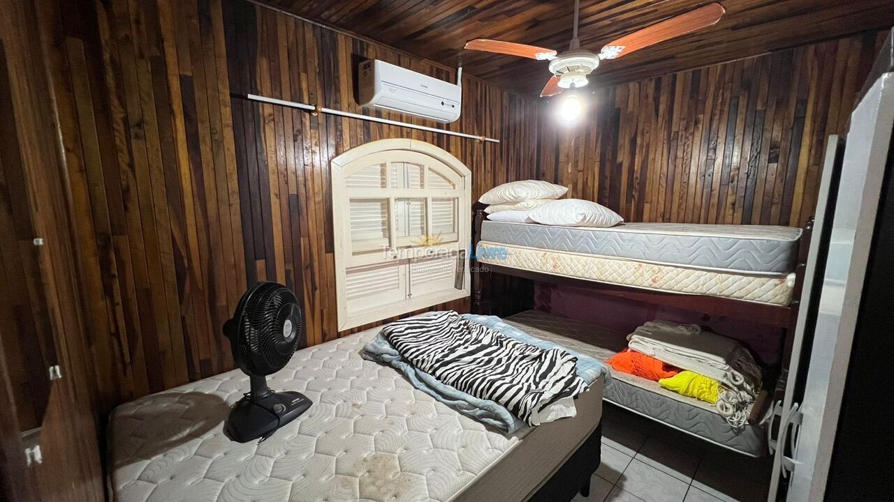 House for vacation rental in São Francisco do Sul (Prainha)