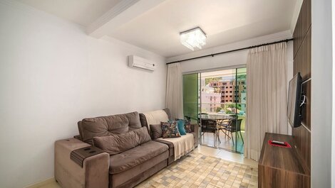 Apt 3 bedrooms great location 80 mts from the Sea in Bombinhas SC