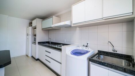 Apt 3 bedrooms great location 80 mts from the Sea in Bombinhas SC