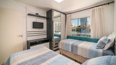 Apt 3 bedrooms great location 80 mts from the Sea in Bombinhas SC