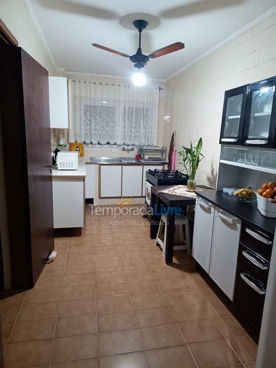 Apartamento para aluguel de temporada em Peruíbe (Parque Oasis)