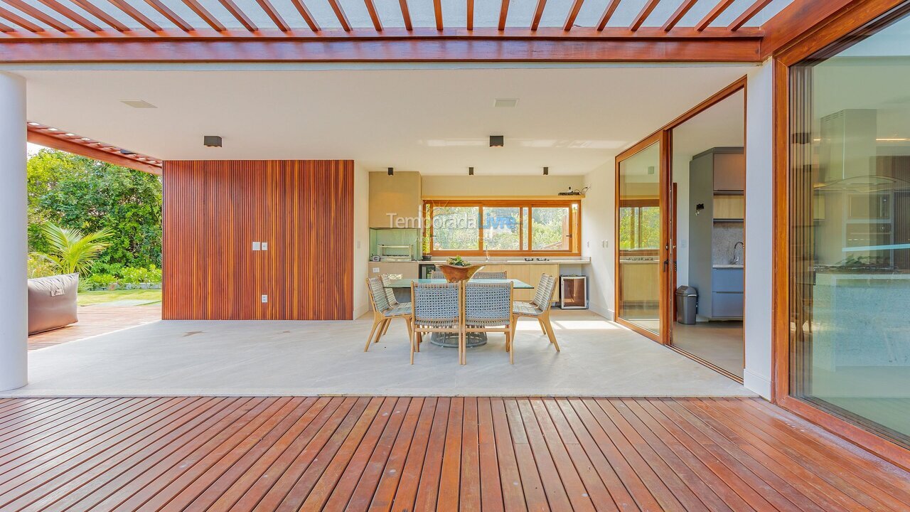 Casa para aluguel de temporada em Mata de São João (Praia do Forte)