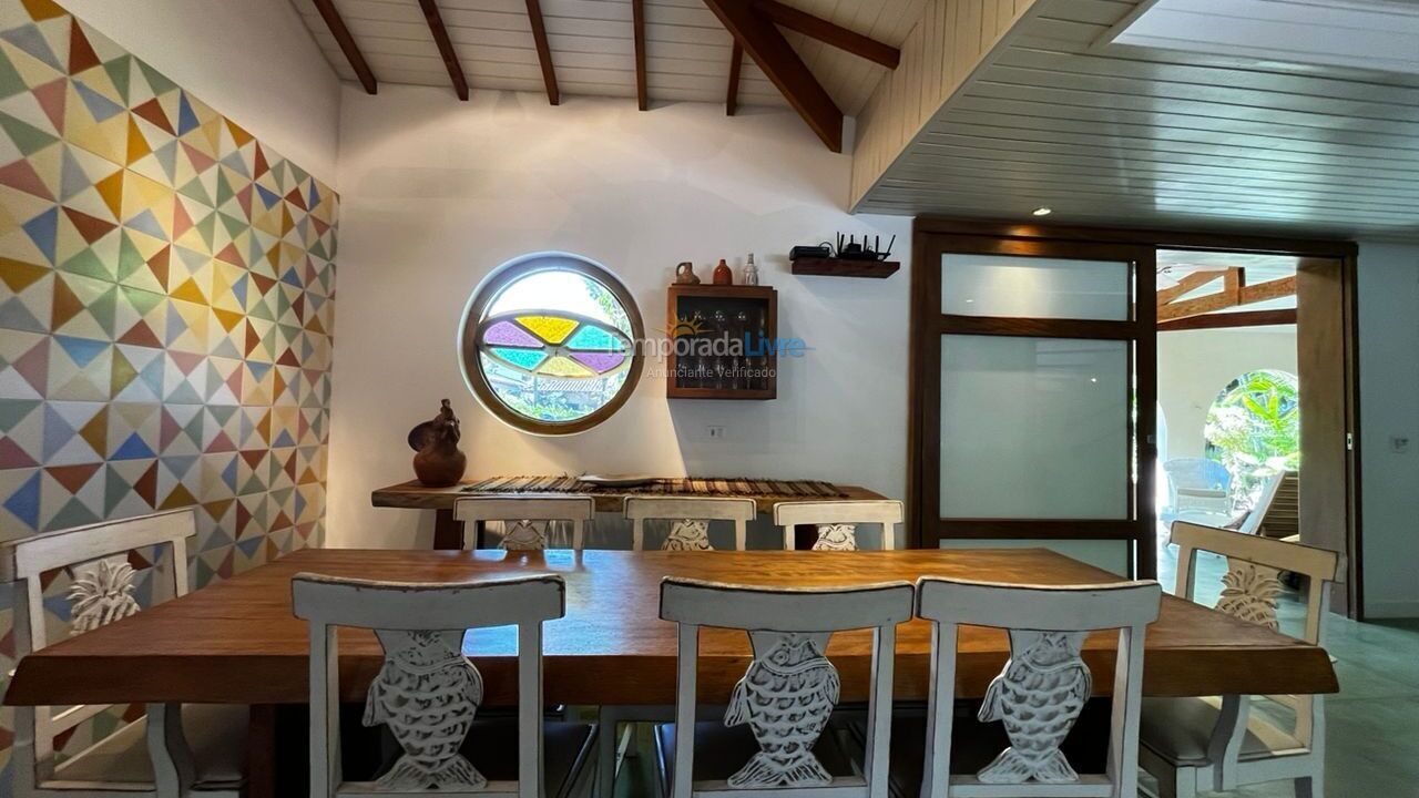 Casa para alquiler de vacaciones em São Sebastião (Praia da Baleia)