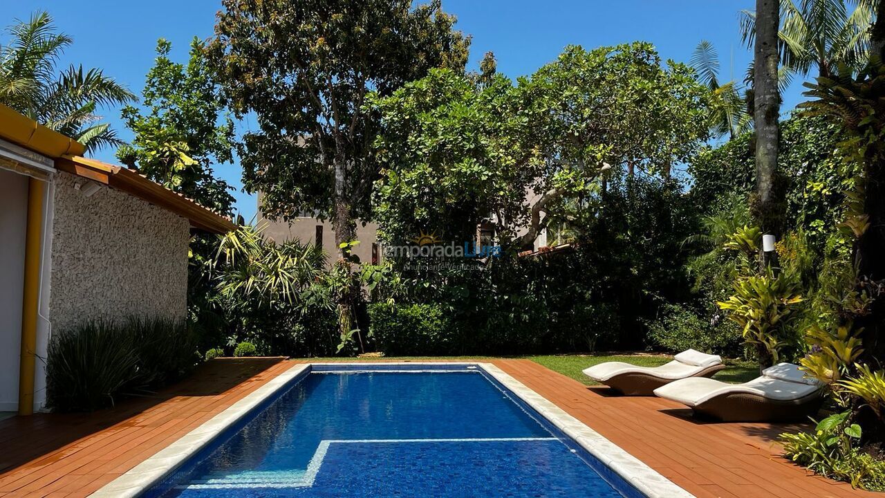 Casa para aluguel de temporada em São Sebastião (Praia da Baleia)