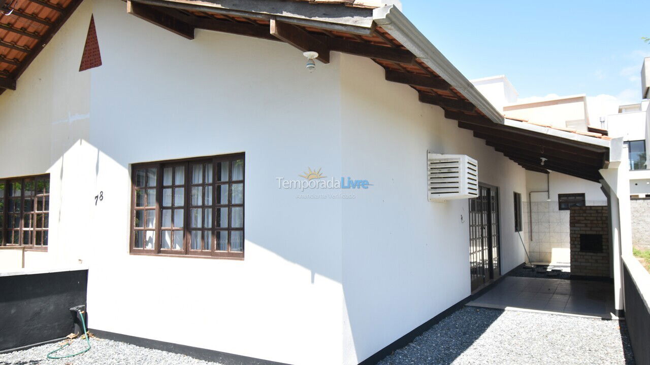 House for vacation rental in Bombinhas (Canto Grande)