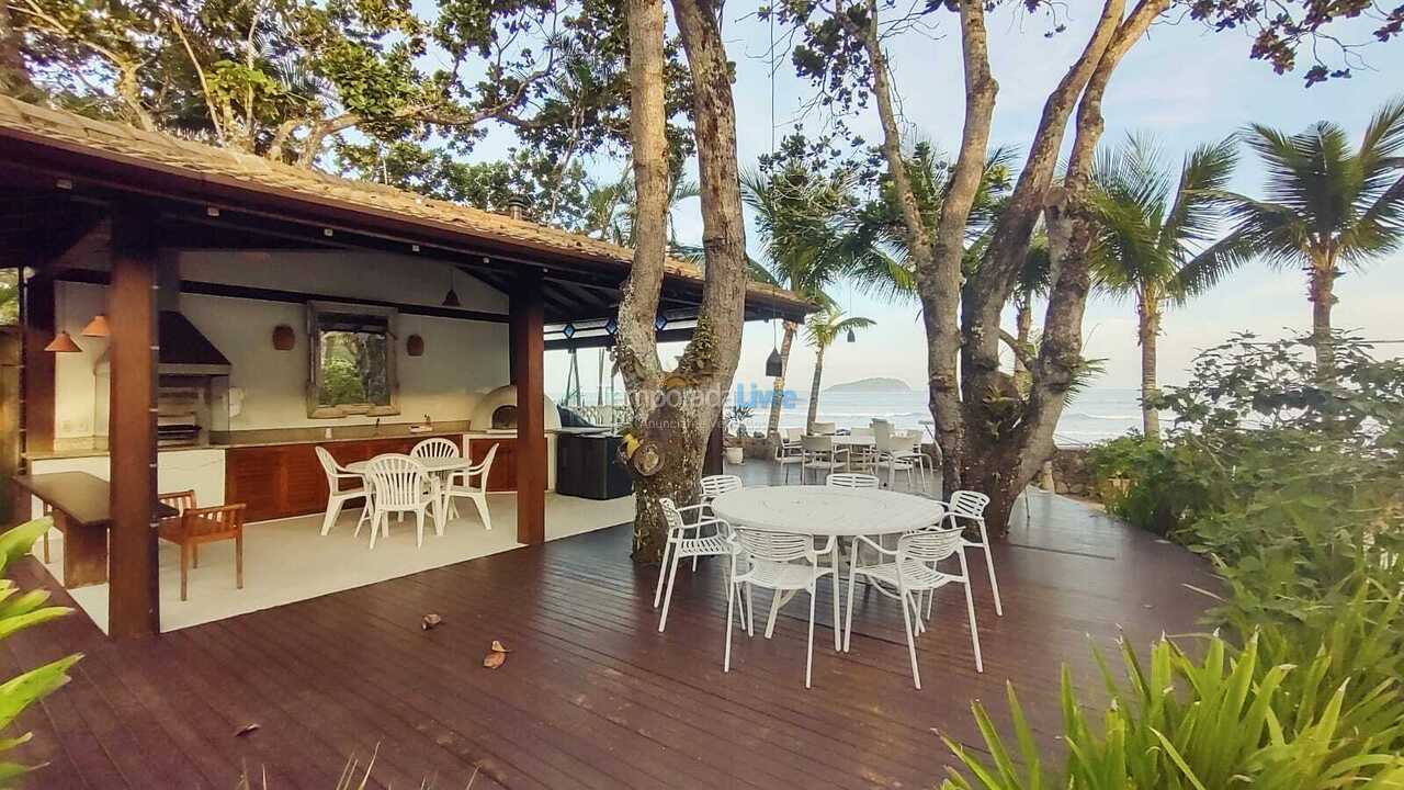 Casa para alquiler de vacaciones em São Sebastião (Praia da Baleia)