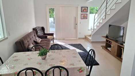 Beautiful townhouse 400 meters from Bombas beach