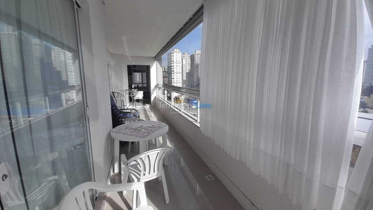 Apartamento para aluguel de temporada em Itapema (Meia Praia)