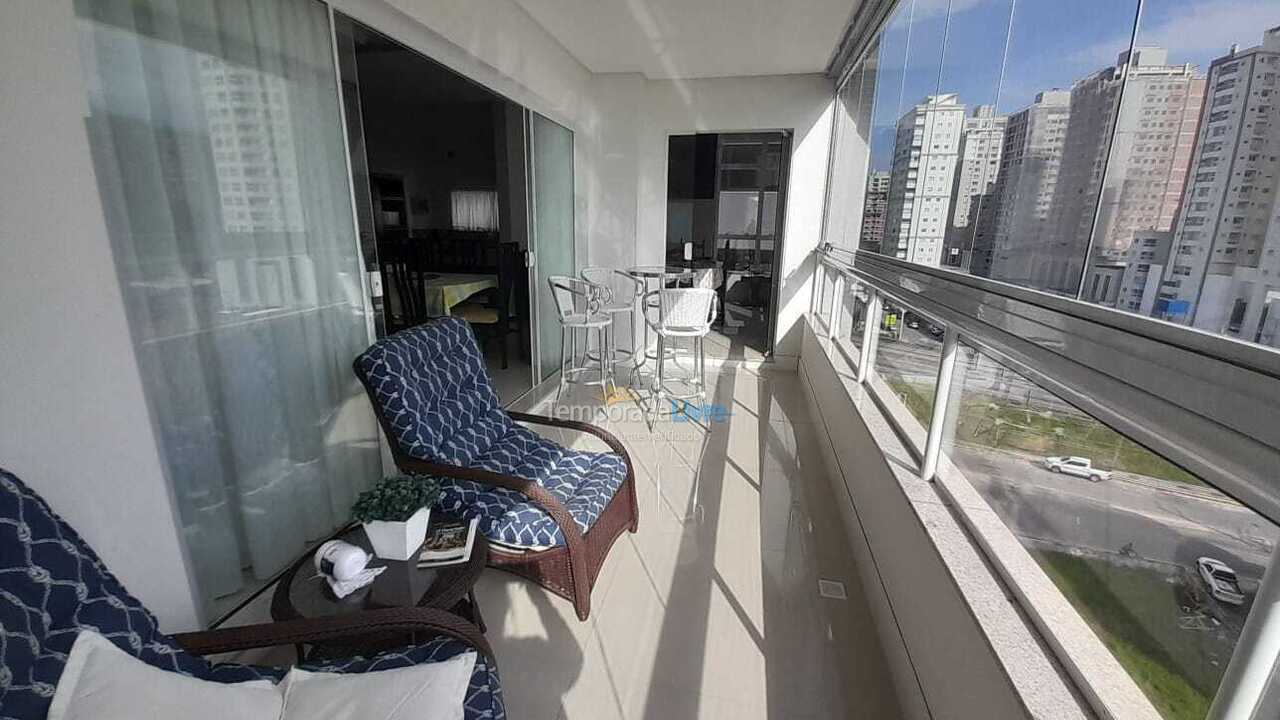 Apartamento para aluguel de temporada em Itapema (Meia Praia)