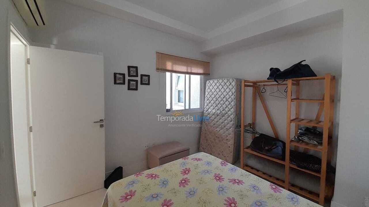 Apartamento para aluguel de temporada em Itapema (Meia Praia)