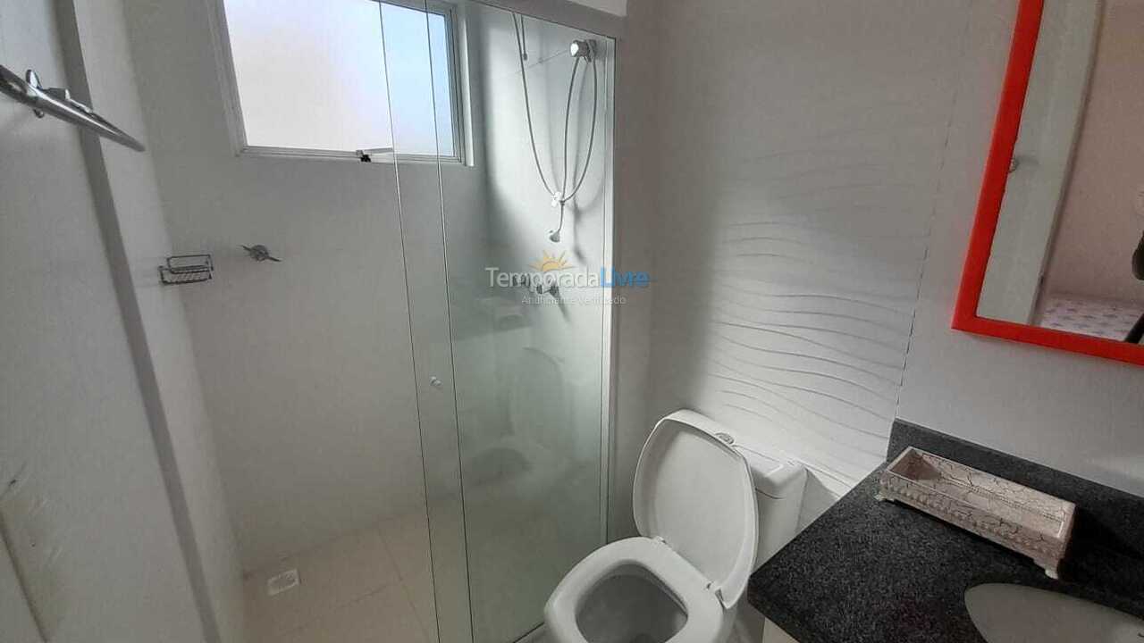 Apartamento para aluguel de temporada em Itapema (Meia Praia)