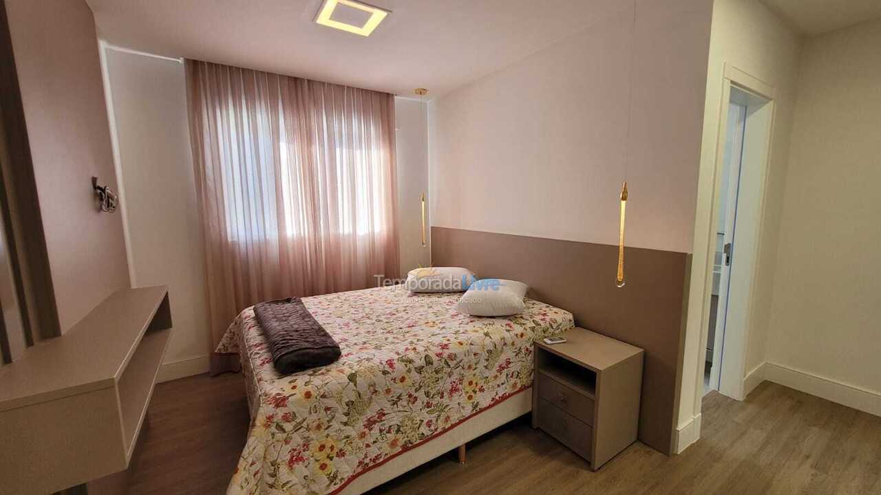 Apartamento para aluguel de temporada em Itapema (Meia Praia)